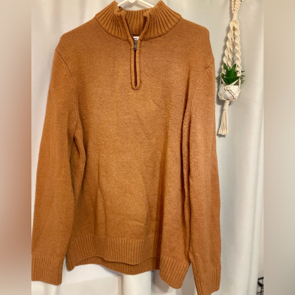 Men’s VERY nice burnt orange Sonoma sweater.